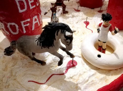 Les figurines utilisées par Chet Arpius lui permettent d'explorer la notion de changement d'échelle.
